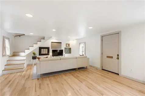 27 Padelford Street Providence RI 02906