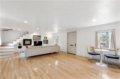 27 Padelford Street Providence RI 02906