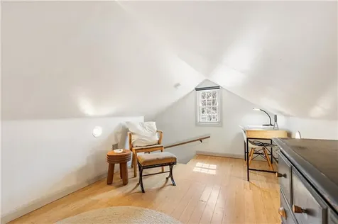 27 Padelford Street Providence RI 02906