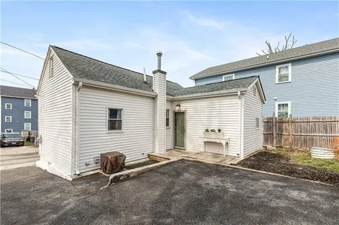 27 Padelford Street Providence RI 02906