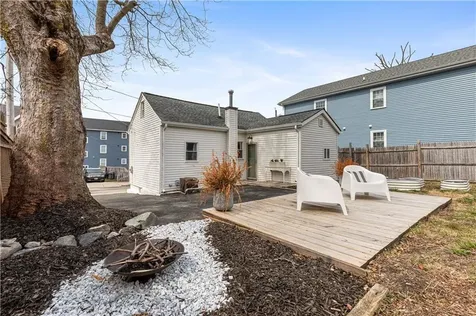 27 Padelford Street Providence RI 02906