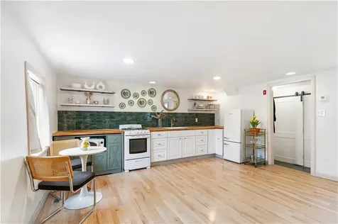 27 Padelford Street Providence RI 02906