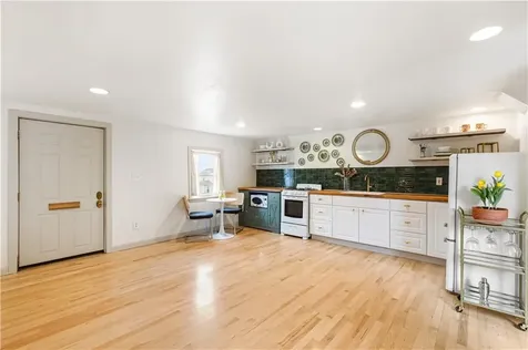 27 Padelford Street Providence RI 02906