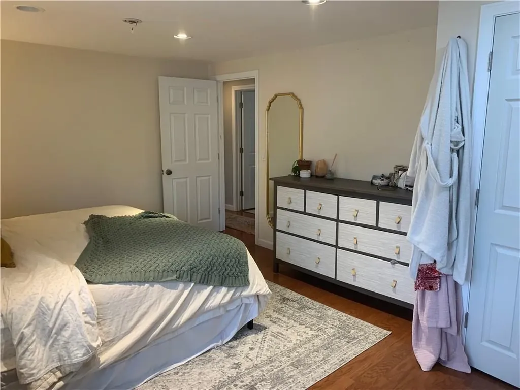 57 Middle Highway Barrington RI 02806