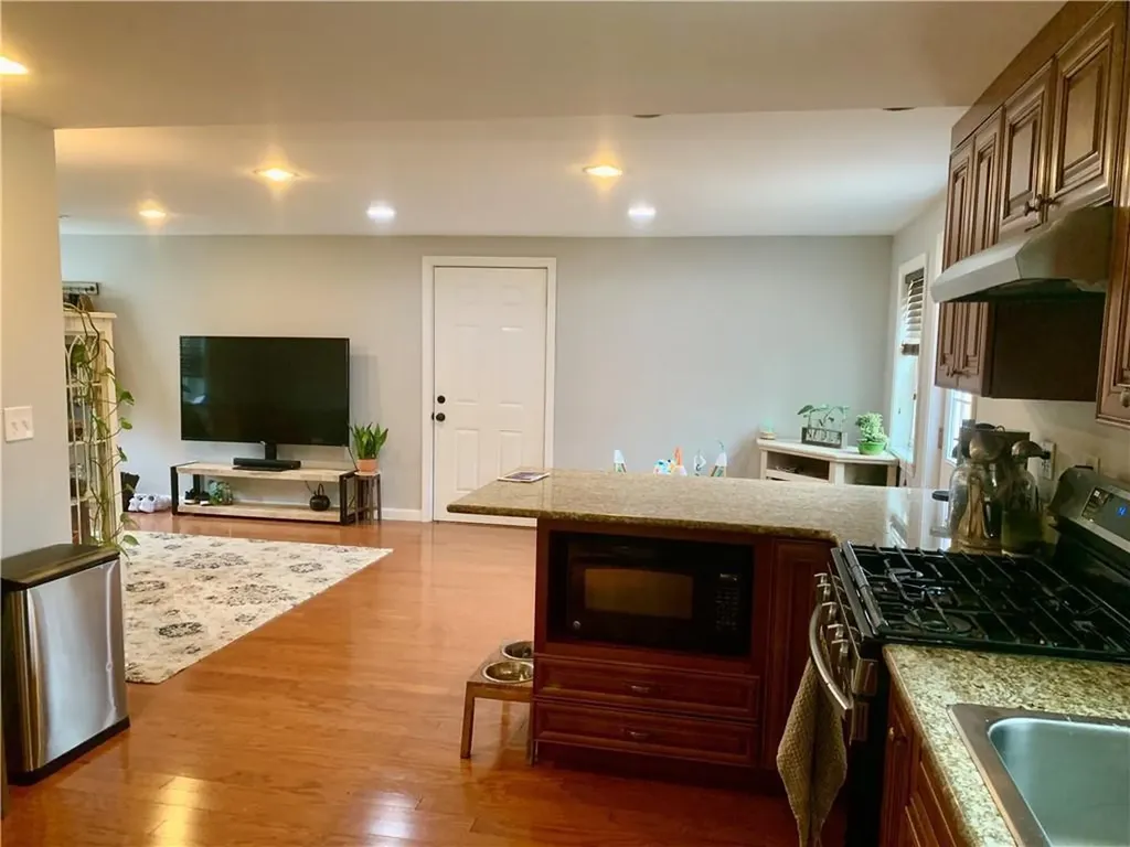 57 Middle Highway Barrington RI 02806