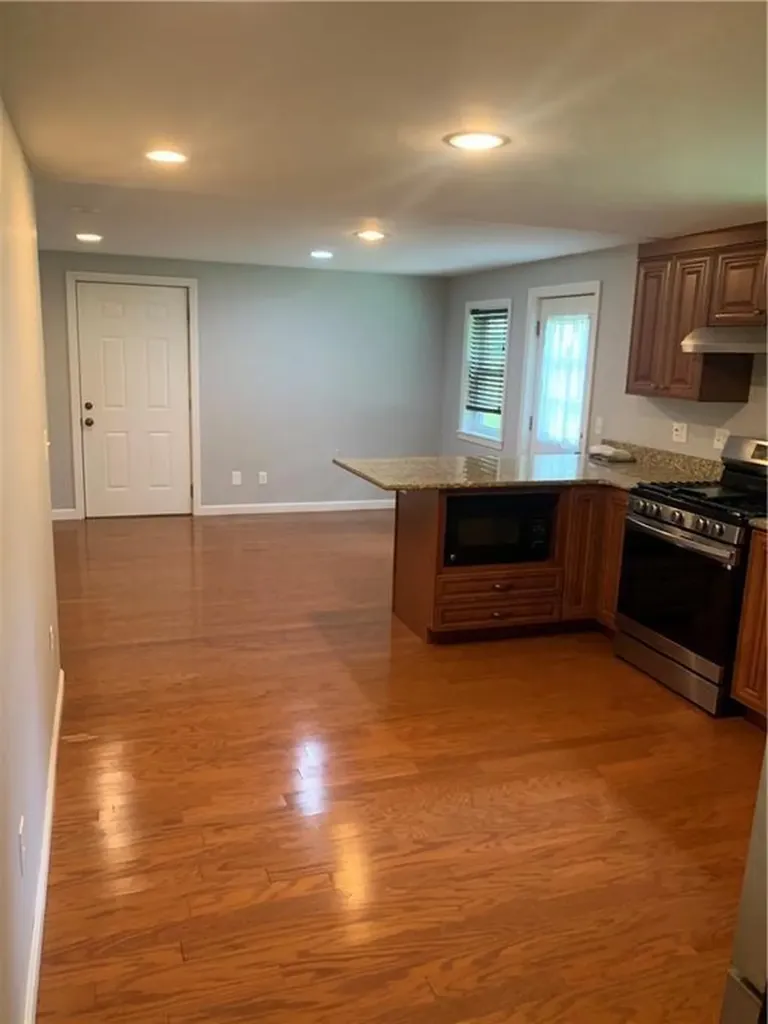 57 Middle Highway Barrington RI 02806