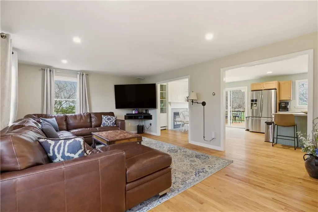 23 West Passage Drive Portsmouth RI 02871