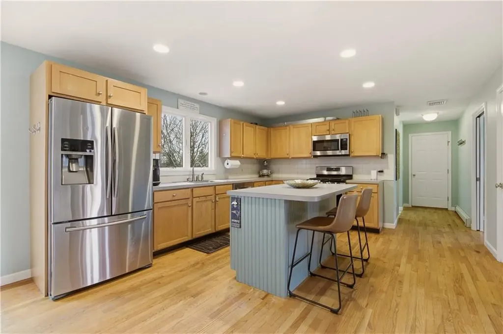 23 West Passage Drive Portsmouth RI 02871