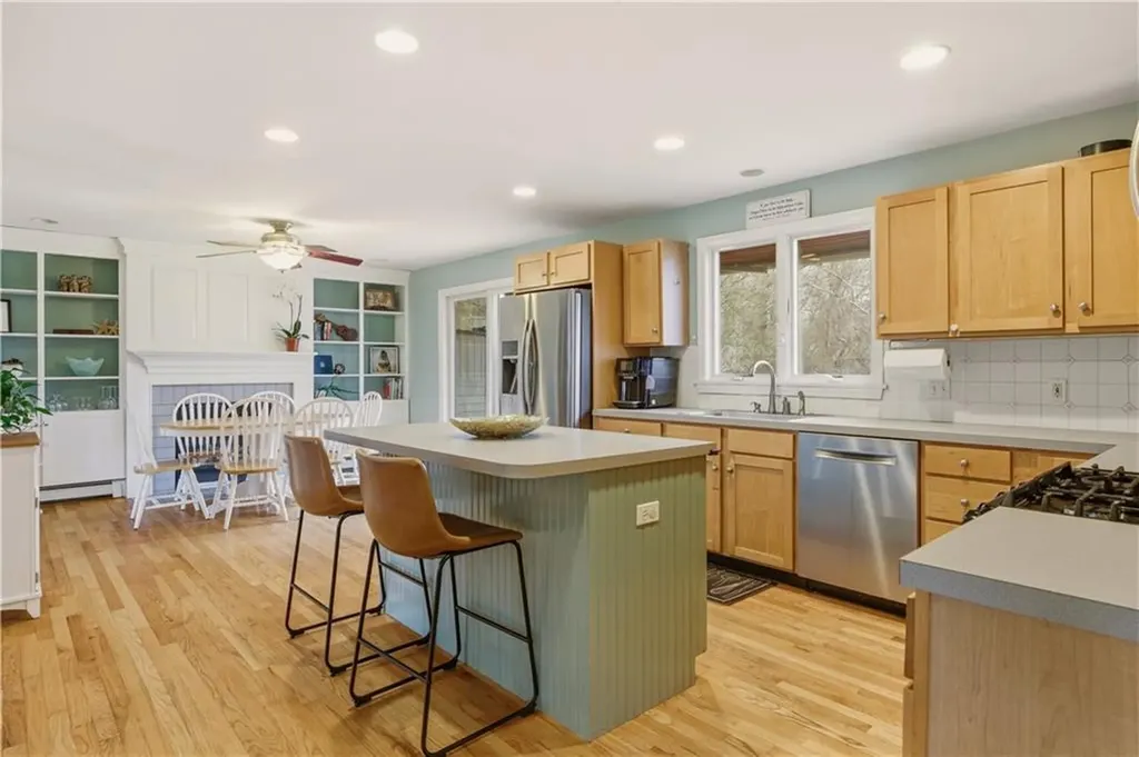 23 West Passage Drive Portsmouth RI 02871