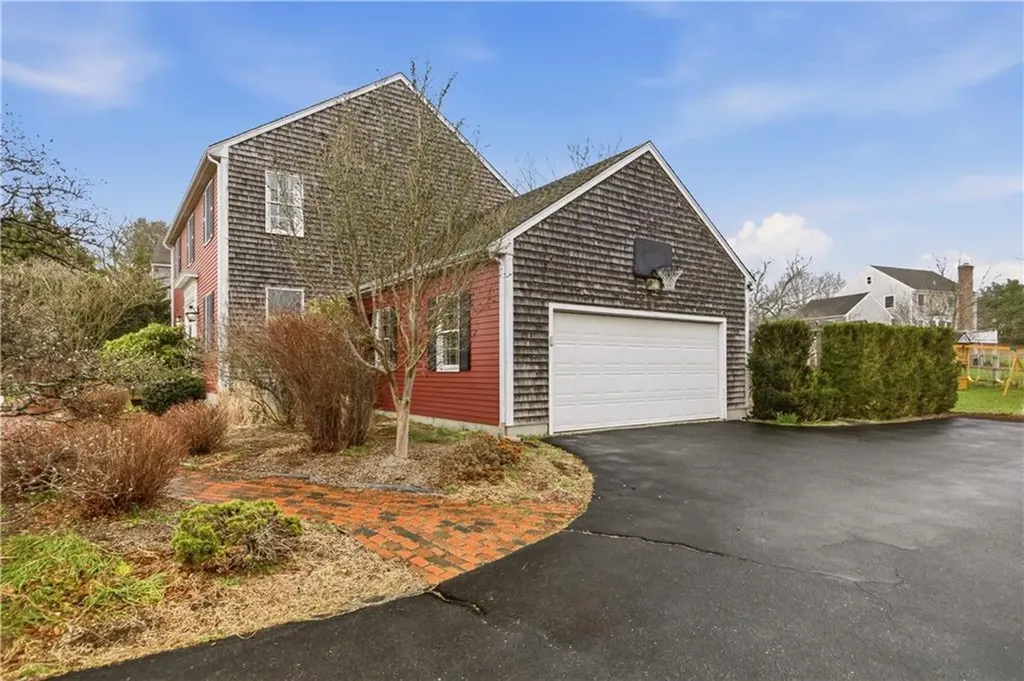 23 West Passage Drive Portsmouth RI 02871