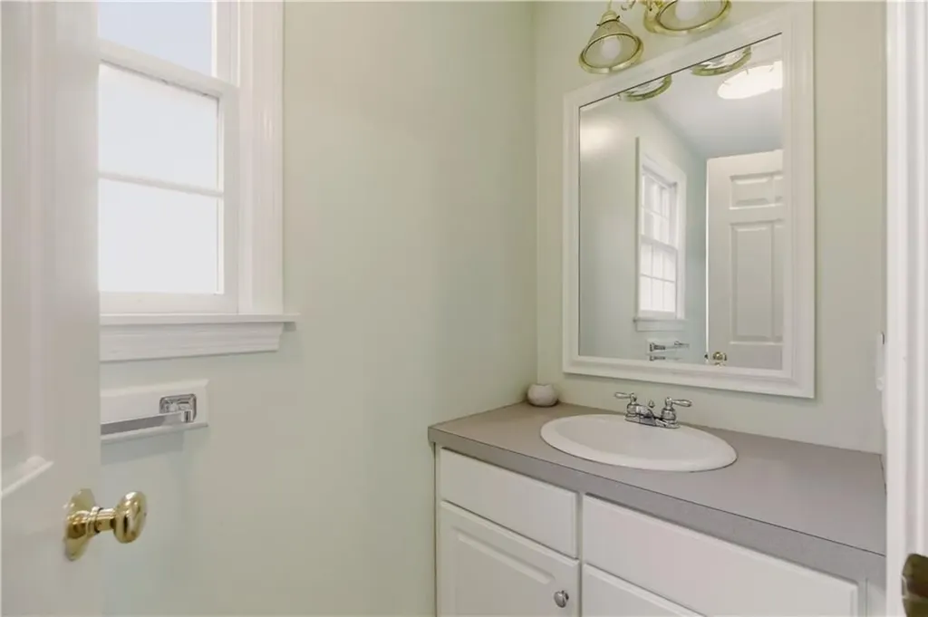 23 West Passage Drive Portsmouth RI 02871