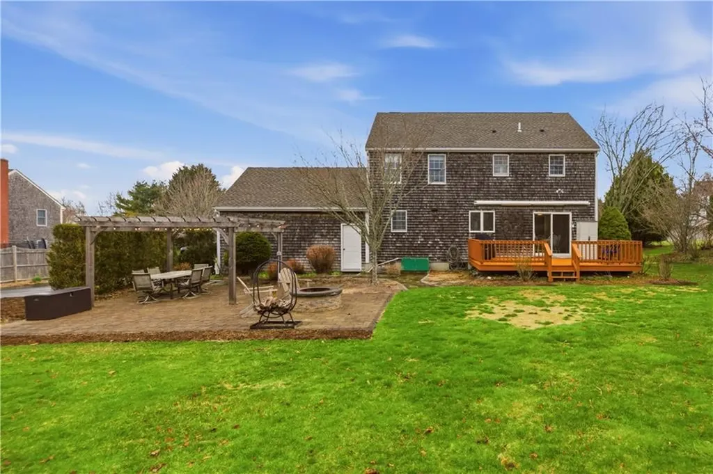 23 West Passage Drive Portsmouth RI 02871