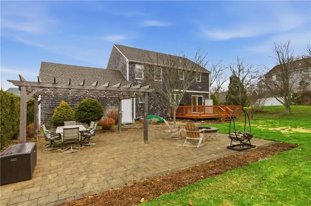 23 West Passage Drive Portsmouth RI 02871