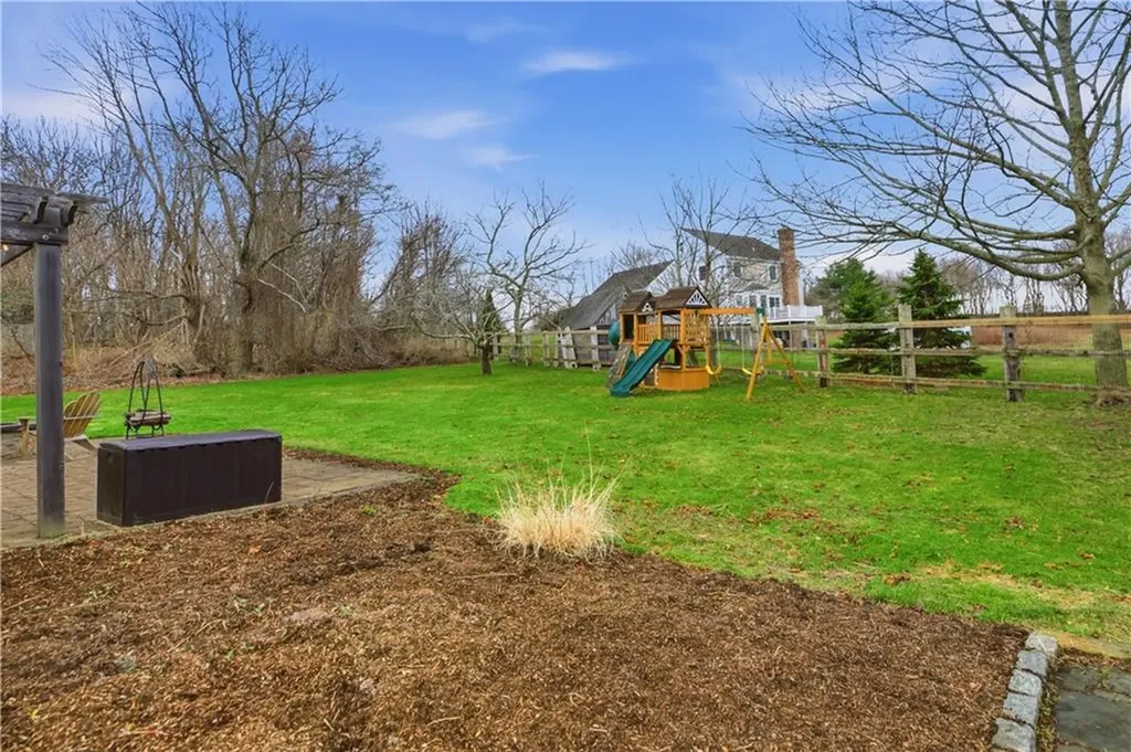 23 West Passage Drive Portsmouth RI 02871