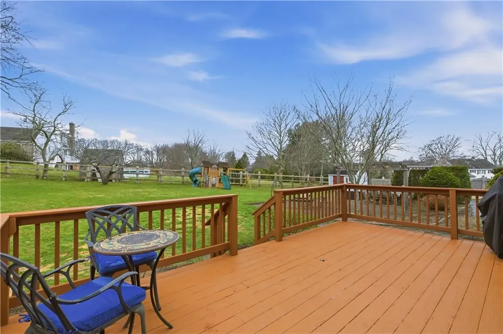 23 West Passage Drive Portsmouth RI 02871