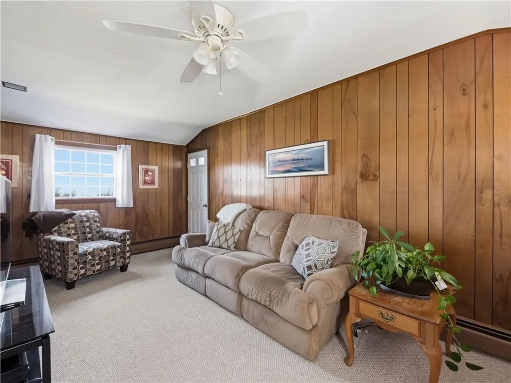 11 Fountain Avenue Barrington RI 02806