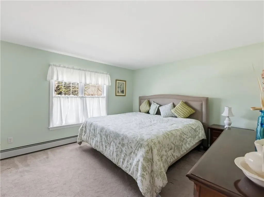 11 Fountain Avenue Barrington RI 02806