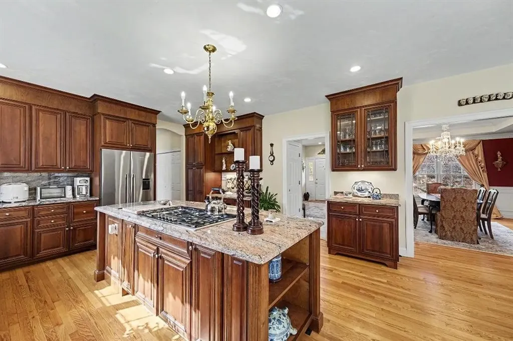 13 West Butterfly Way Lincoln RI 028654