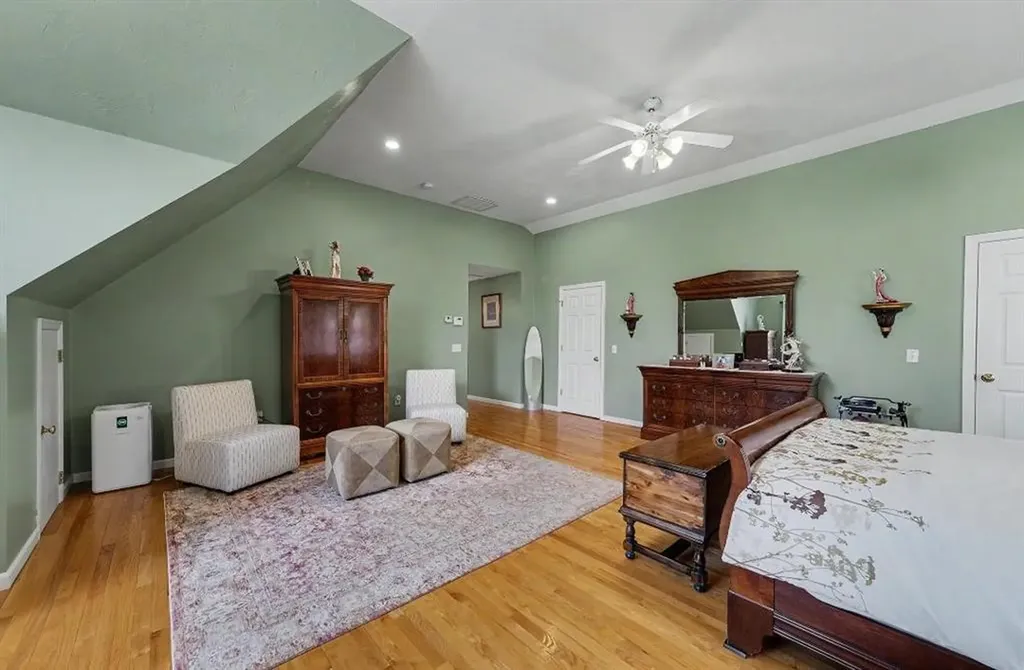 13 West Butterfly Way Lincoln RI 028654