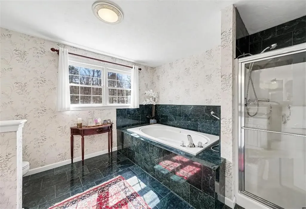 13 West Butterfly Way Lincoln RI 028654
