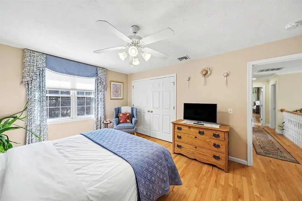 13 West Butterfly Way Lincoln RI 028654