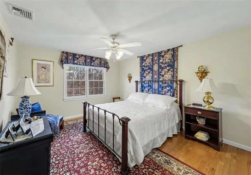 13 West Butterfly Way Lincoln RI 028654