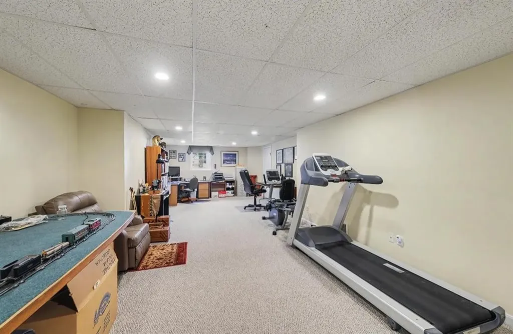 13 West Butterfly Way Lincoln RI 028654