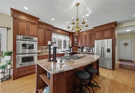 13 West Butterfly Way Lincoln RI 028654