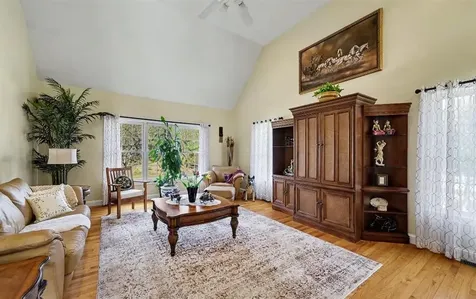 13 West Butterfly Way Lincoln RI 028654