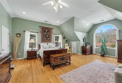 13 West Butterfly Way Lincoln RI 028654
