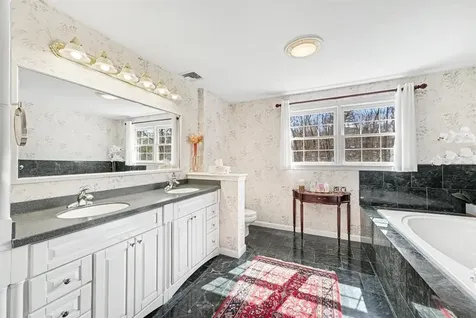 13 West Butterfly Way Lincoln RI 028654