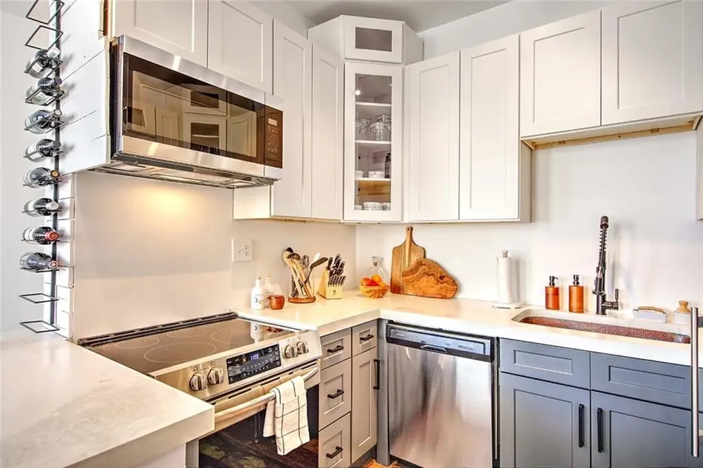 385 Westminster Street Providence RI 02903