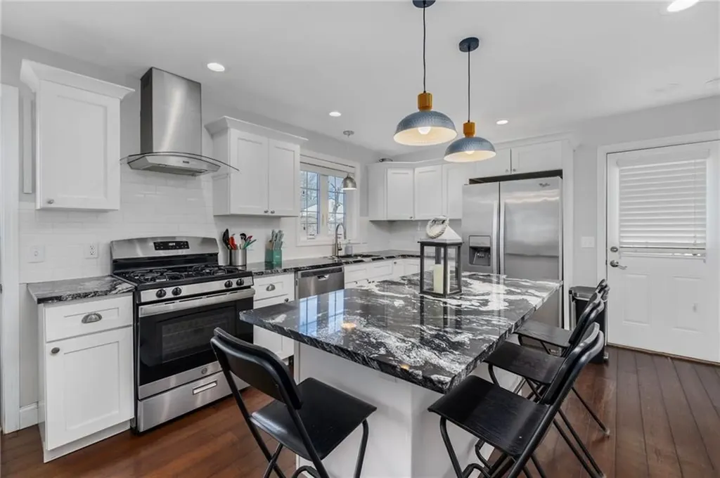 23 Annie Street Providence RI 02908
