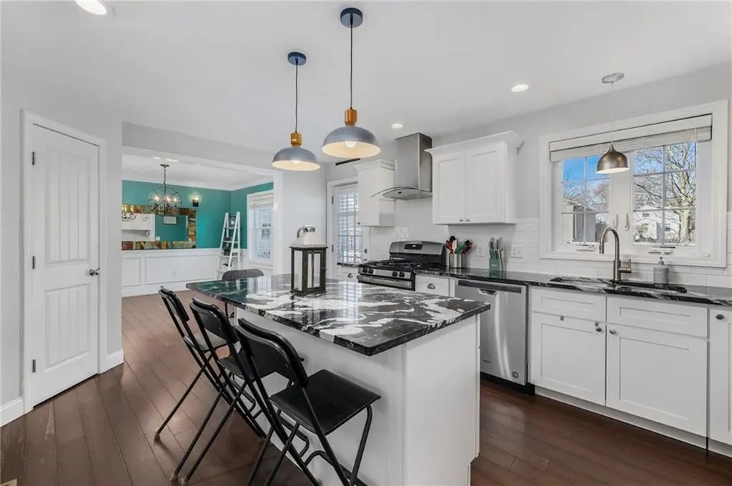 23 Annie Street Providence RI 02908