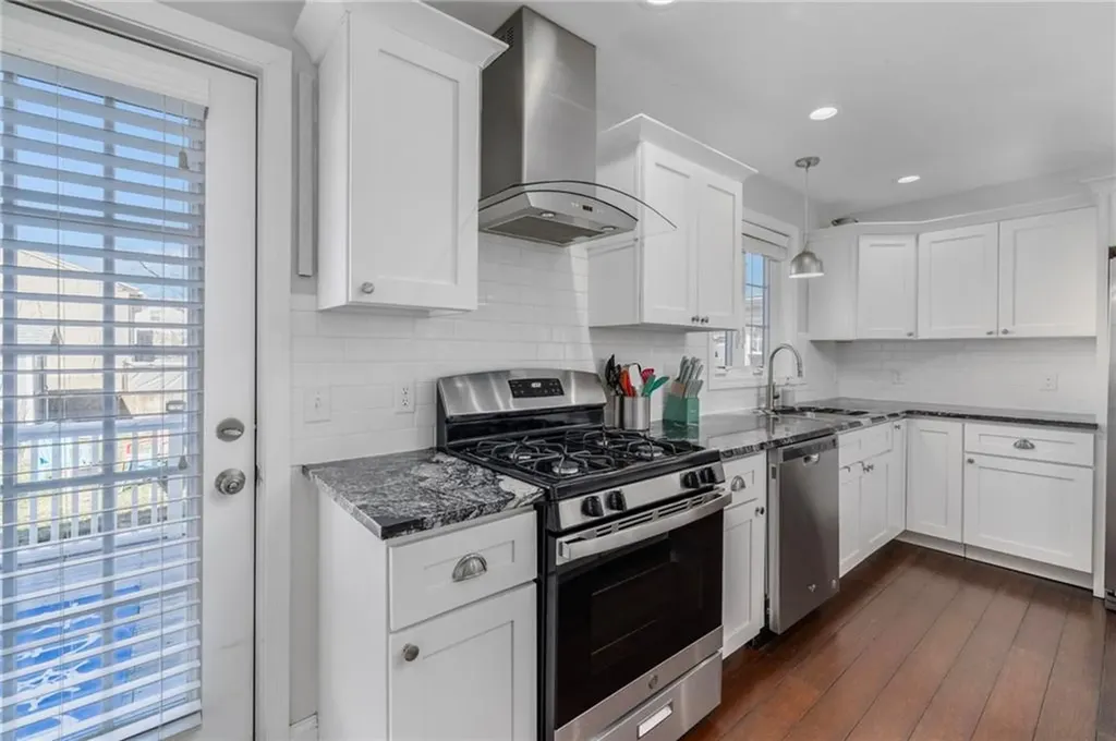 23 Annie Street Providence RI 02908
