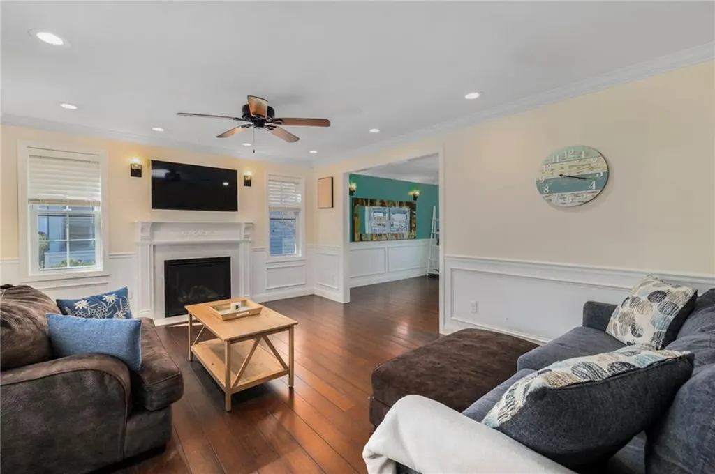 23 Annie Street Providence RI 02908