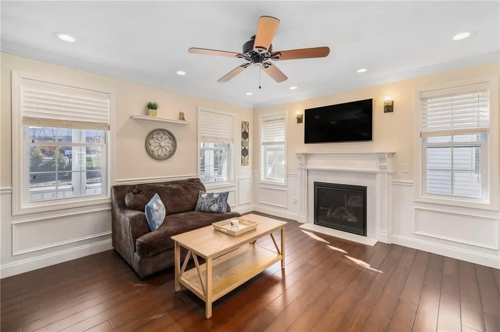 23 Annie Street Providence RI 02908