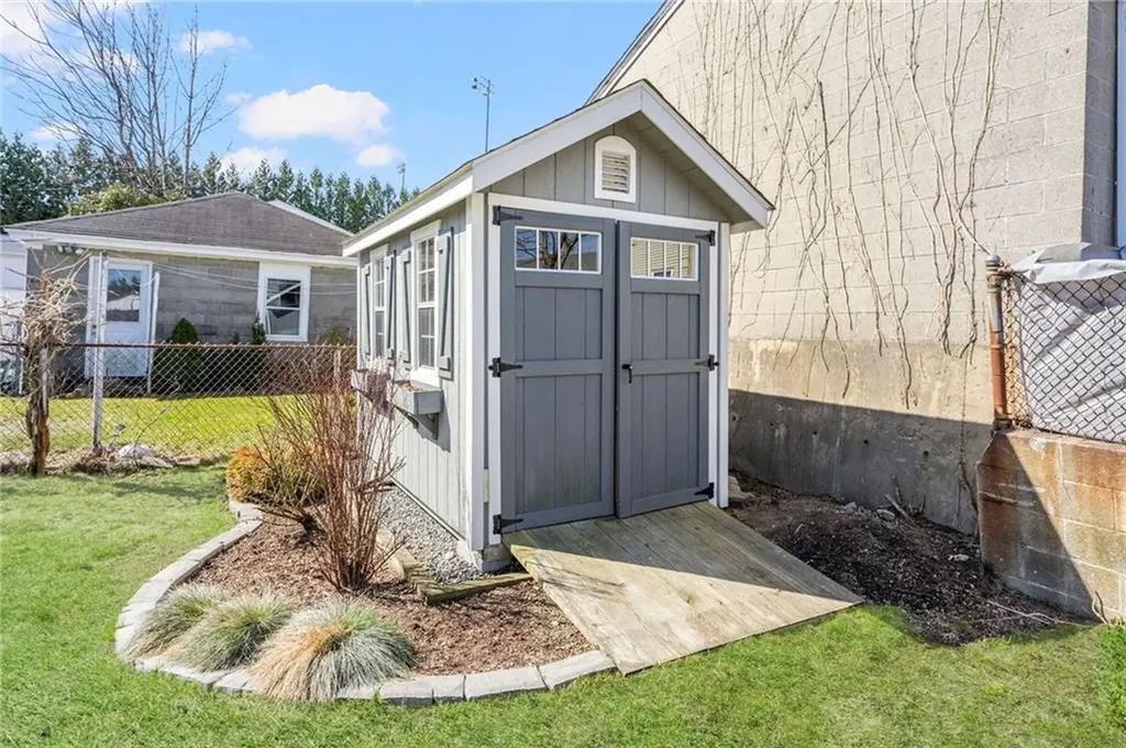 23 Annie Street Providence RI 02908