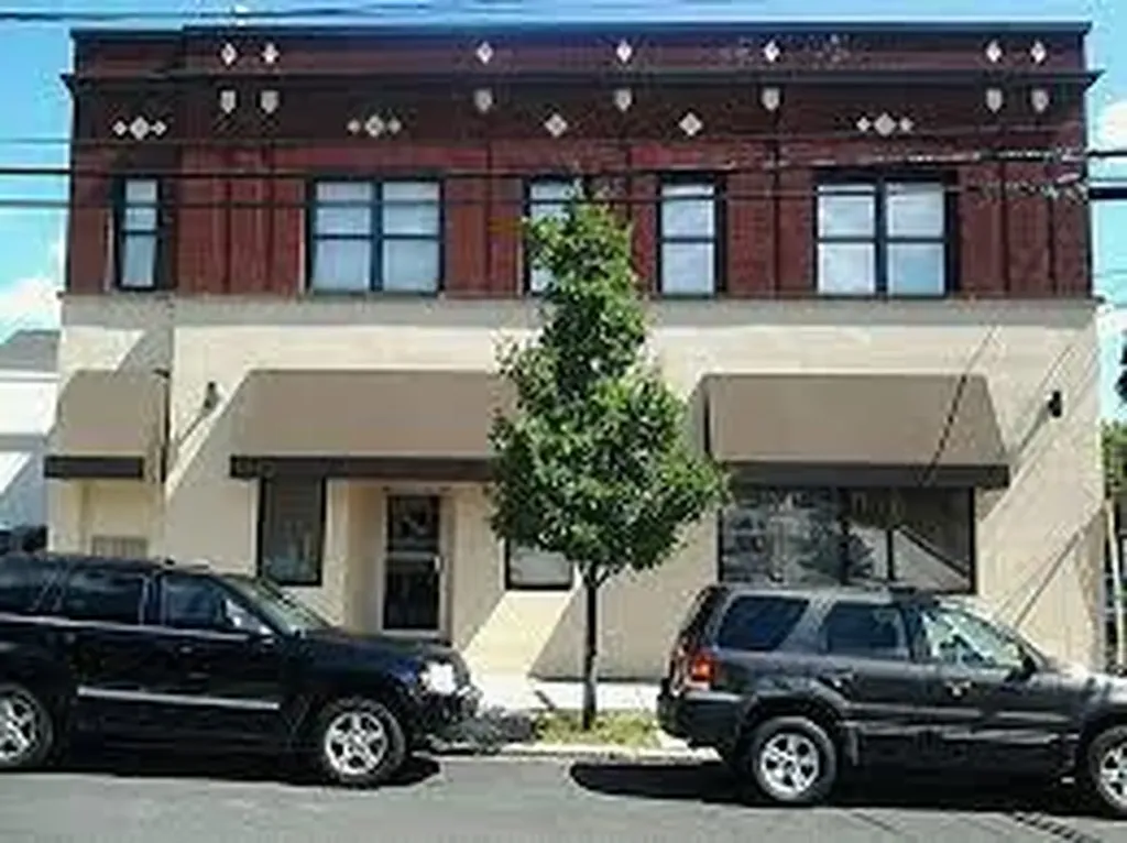 69 Montgomery Street Pawtucket RI 02860