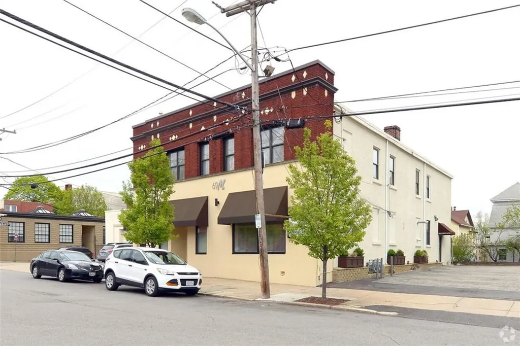 69 Montgomery Street Pawtucket RI 02860