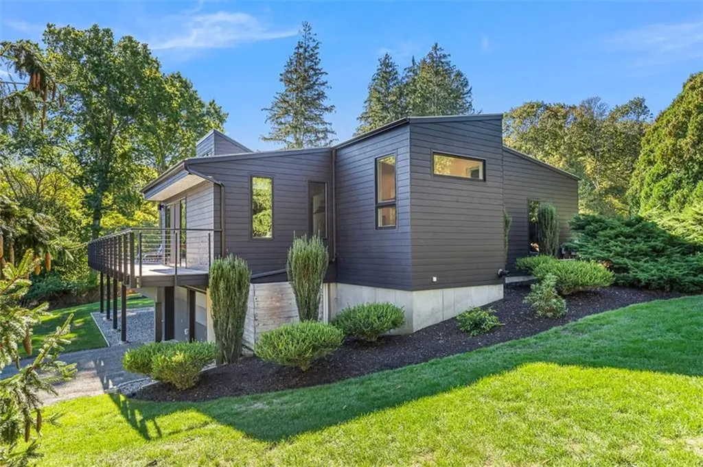 18 Collins Terrace Jamestown RI 02835