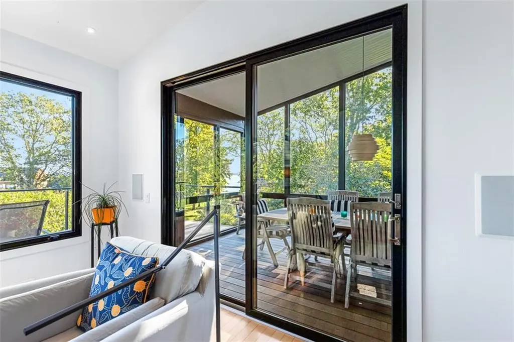 18 Collins Terrace Jamestown RI 02835