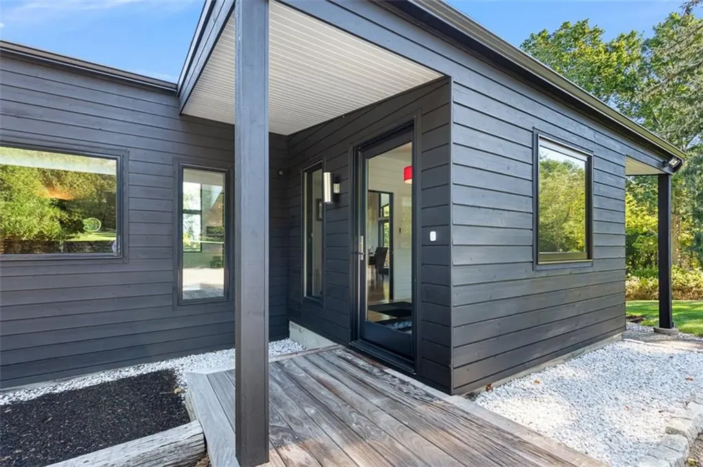 18 Collins Terrace Jamestown RI 02835