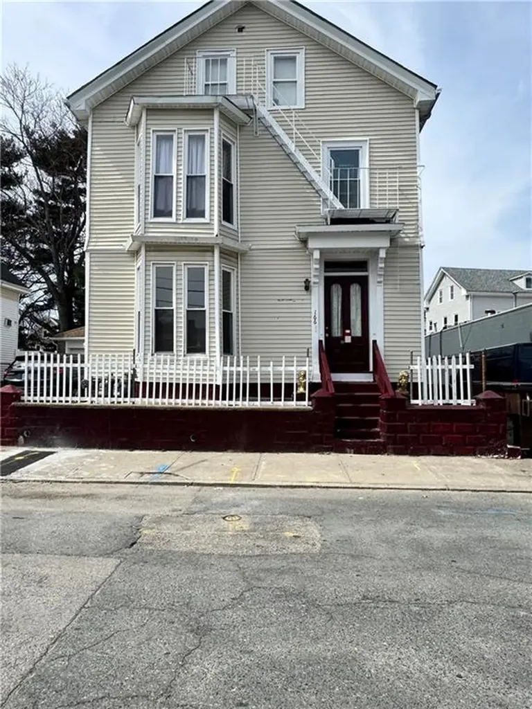 166 Bath Street Providence RI 02908
