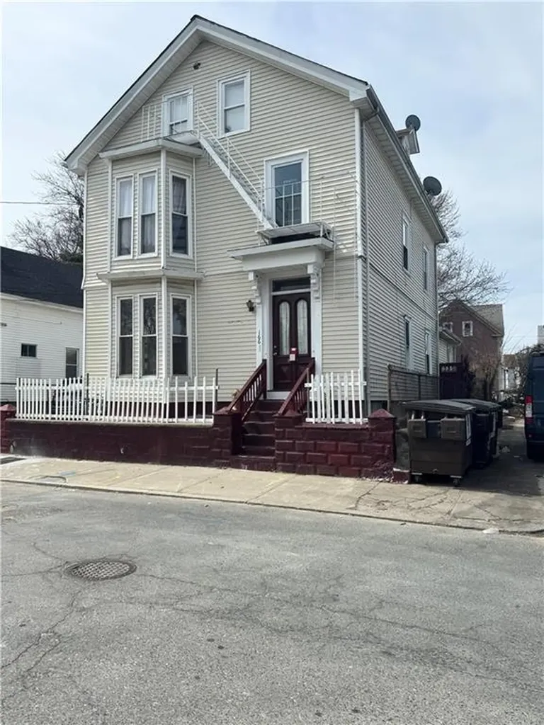 166 Bath Street Providence RI 02908