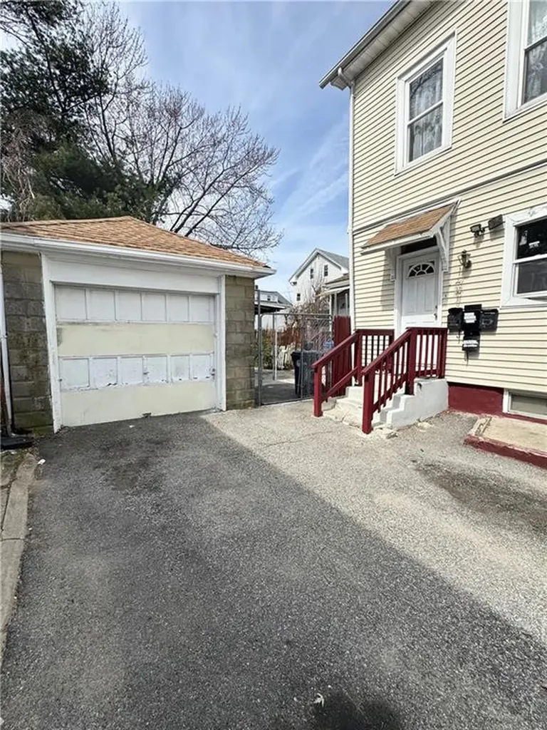 166 Bath Street Providence RI 02908
