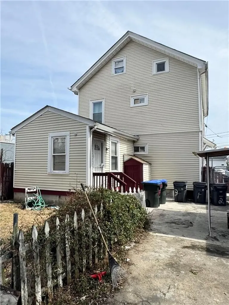 166 Bath Street Providence RI 02908