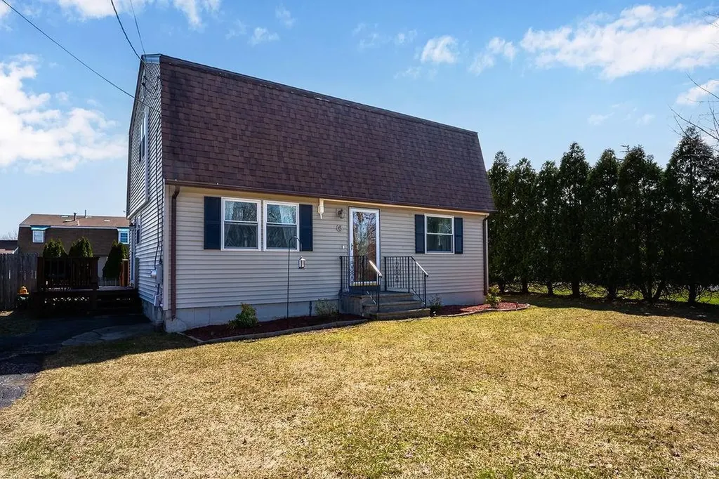 6 Quill Drive West Warwick RI 02893