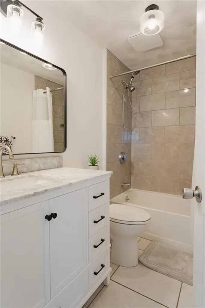 6 Quill Drive West Warwick RI 02893