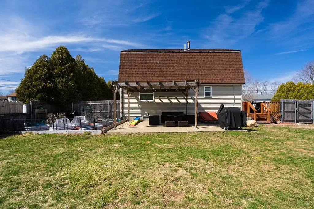 6 Quill Drive West Warwick RI 02893